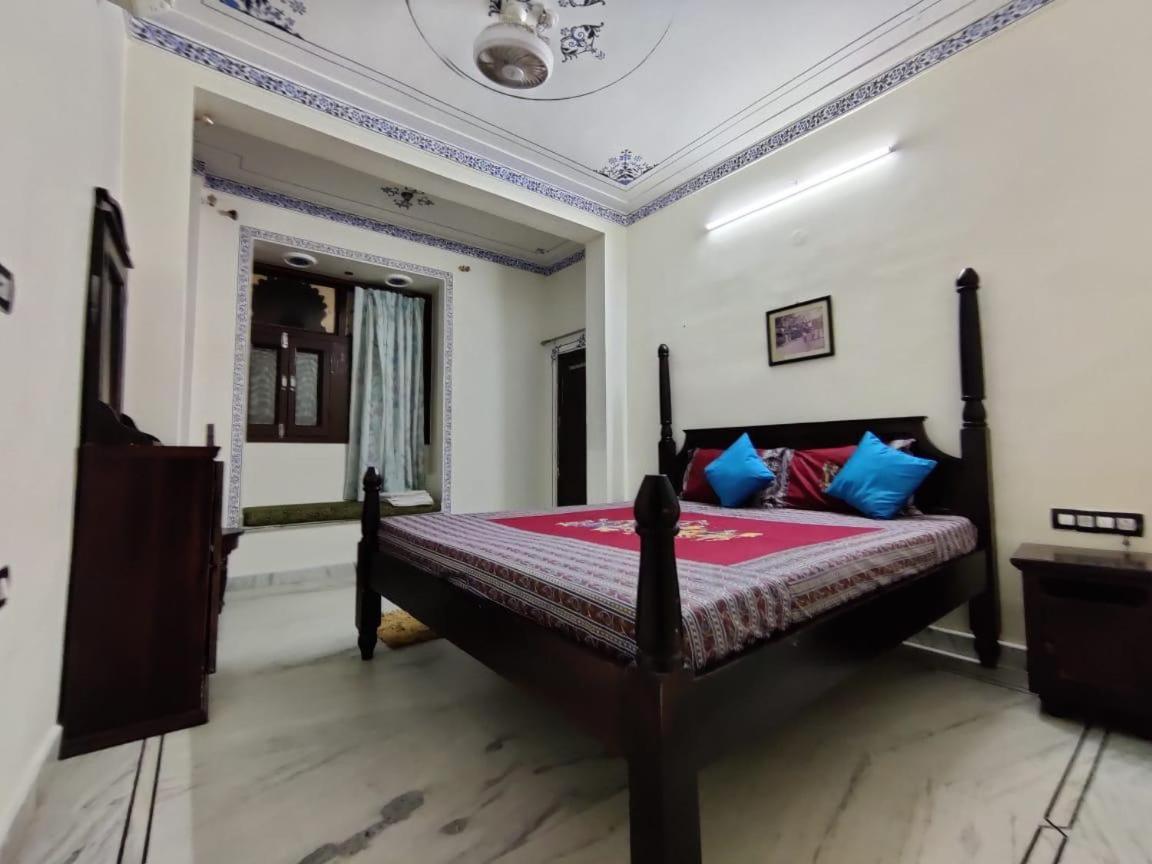 Whereabout Hostel Udaipur Exterior photo